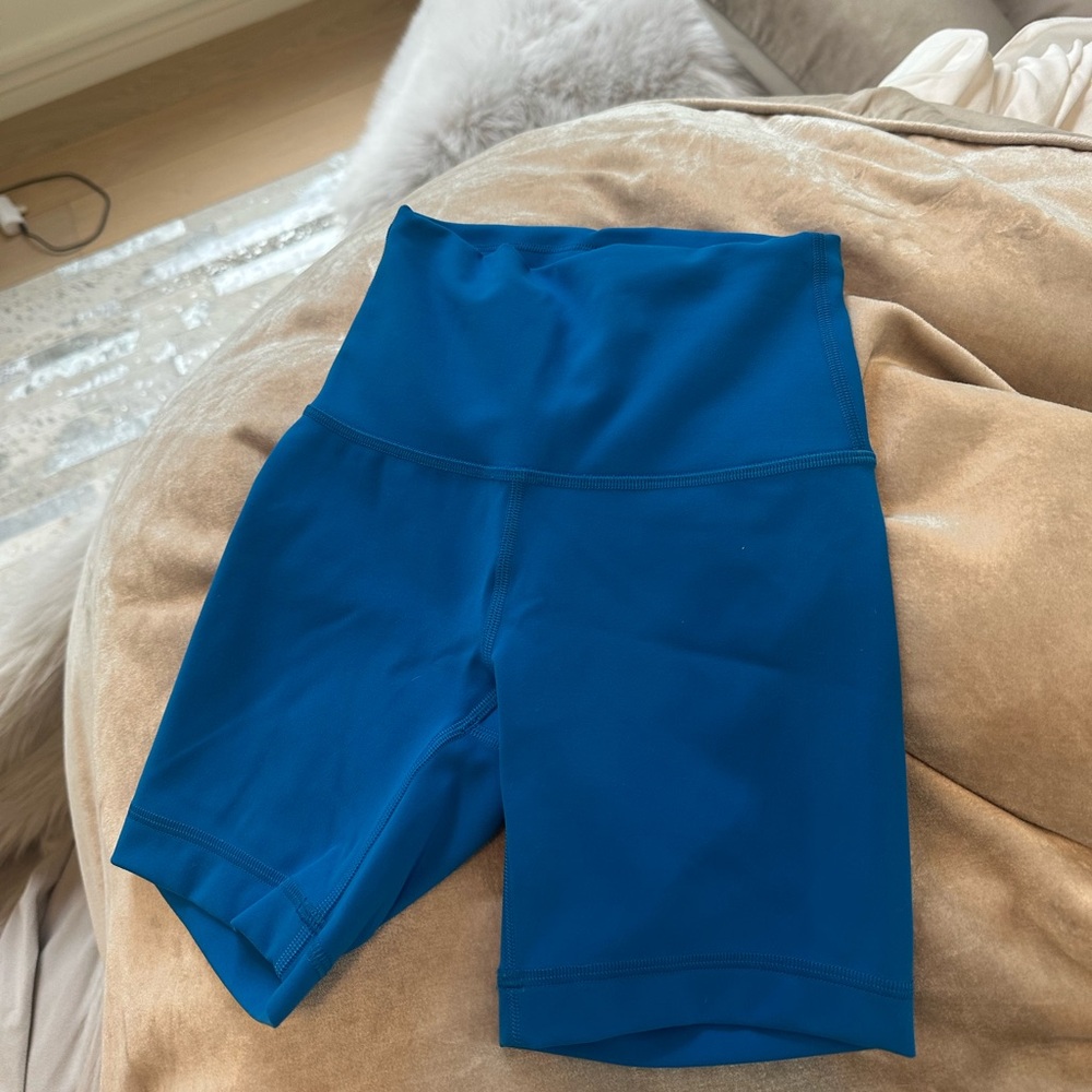 Lululemon 4” poolside biker shorts size 0